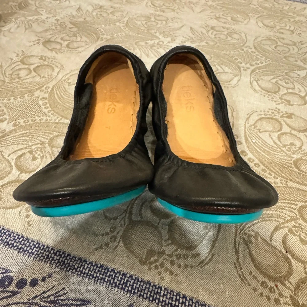 Tieks Black Flats - Picture 2 of 6